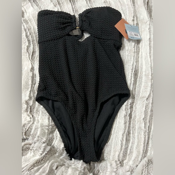 Black Strapless One Piece Swimsuit - Picture 4 of 4